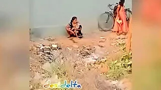 aunty,desi,femdom,outdoor,pussy
